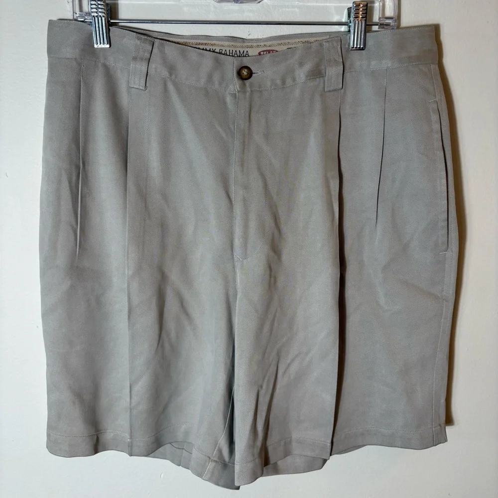 Tommy Bahama 100% Silk‎ Pleated Shorts Gray Size 34